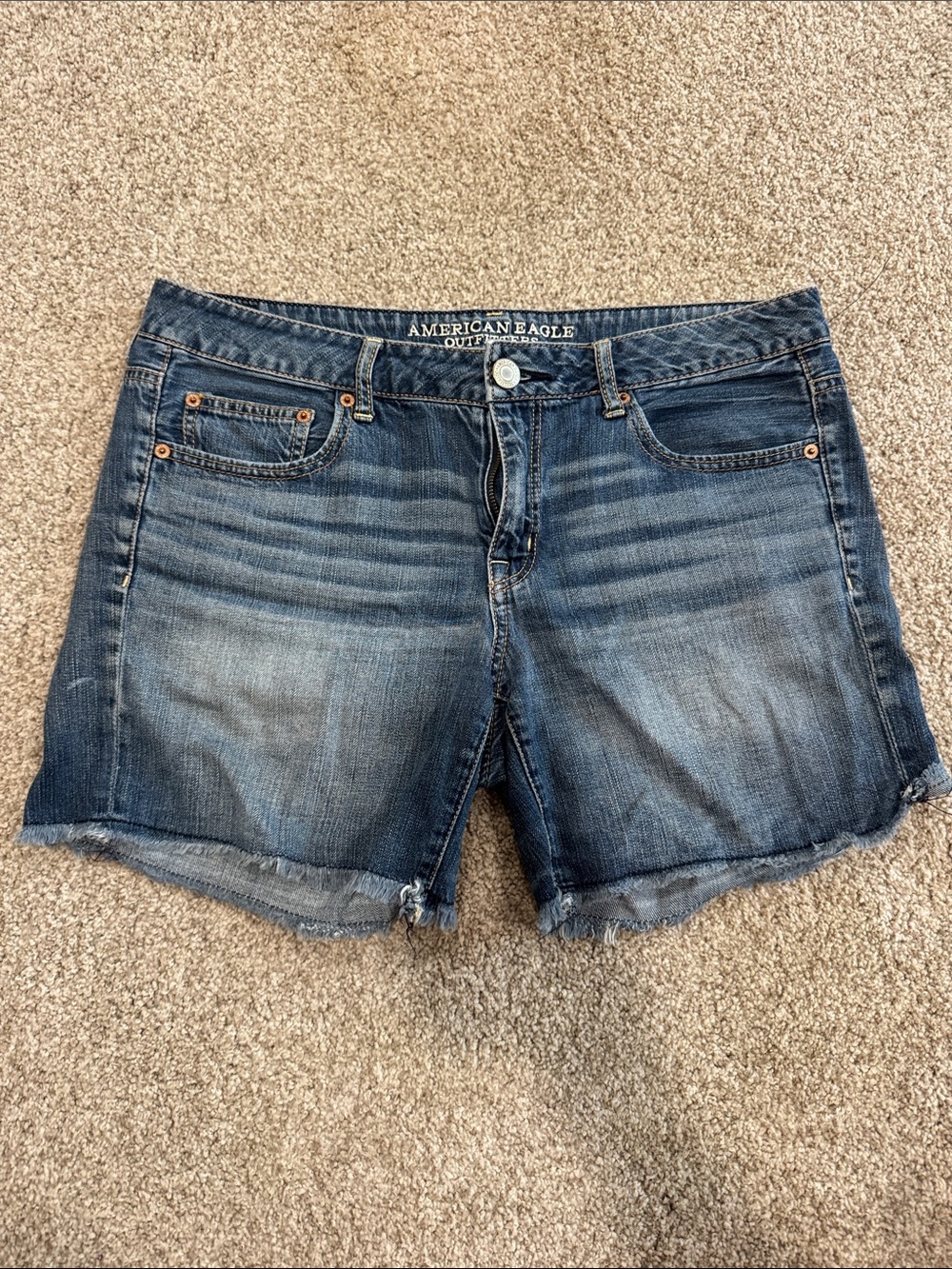 American Eagle Outfitters Women’s 10 Blue Washed Denim 5 inch Cutoff Shorts